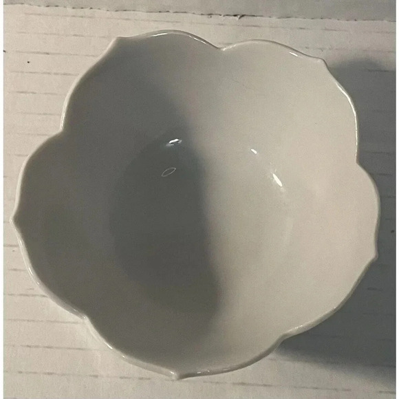 Vintage Lotus Flower White Porcelain Japanese Rice Bowl 3.5”W x 1.75”H - Picture 2 of 3